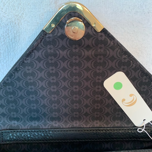 Clutch/Purse Convertible bag. - Picture 3 of 4